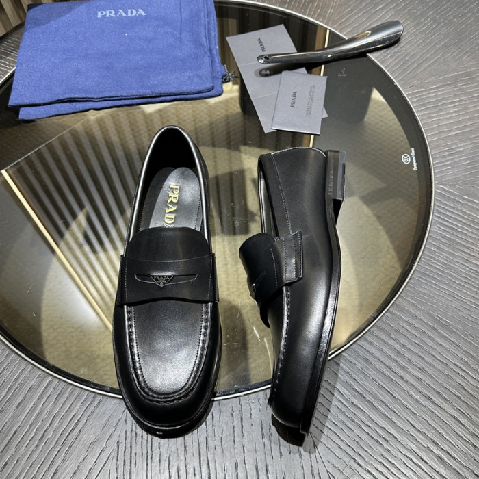 Prada 66